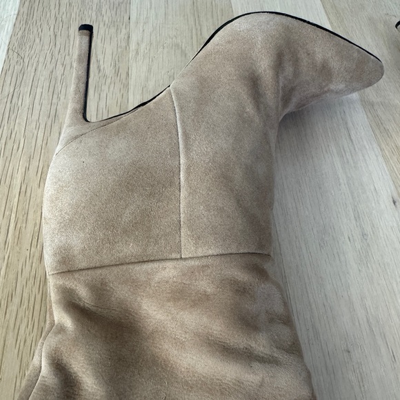 Marc Fisher Tan Beige Suede High Heel Boots 8 - Picture 16 of 16